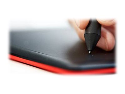 Wacom One by Wacom - Digitalizador - tamaño mediano - diestro y zurdo - 21.6 x 13.5 cm - electromagnético - cableado - USB - negro, rojo
